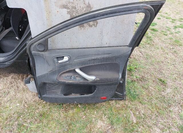 
								FORD Jobb első Ajtó (Részeivel) full									