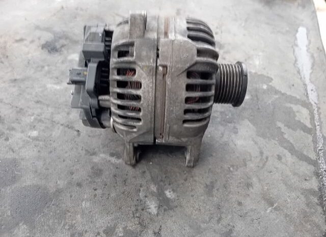 
								RENAULT Generátor full									