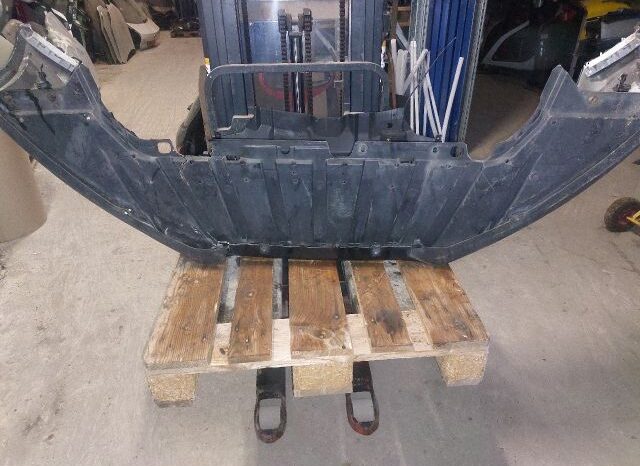 
								FORD Első Lökhárító (Részeivel) full									