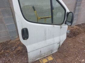 RENAULT Jobb első Ajtó (Részeivel)