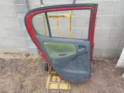 
										TOYOTA Bal hátsó Ajtó (Részeivel) full									