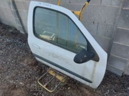 
										OPEL Jobb első Ajtó (Részeivel) full									