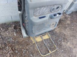 
										MITSUBISHI Bal hátsó Ajtó (Részeivel) full									