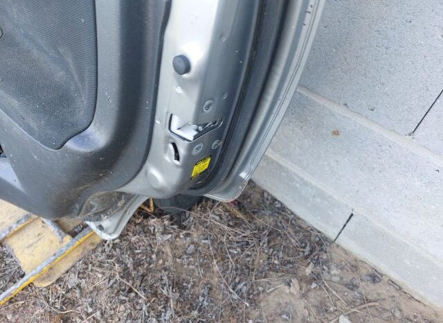 
								SUZUKI Jobb hátsó Ajtó (Részeivel) full									