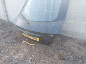 FORD Csomagtérajtó (Részeivel)