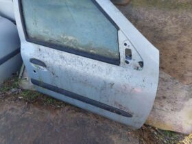 RENAULT Jobb első Ajtó (Részeivel)