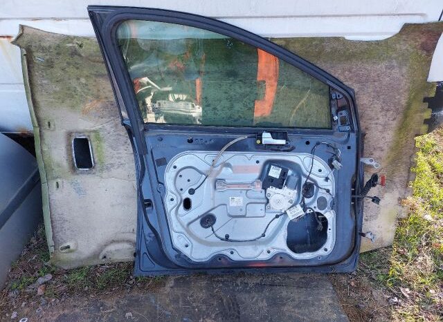 
								FORD Bal első Ajtó (Részeivel) full									