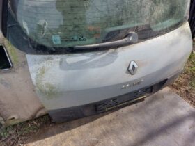 RENAULT Csomagtérajtó (Részeivel)