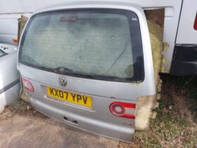 VW Csomagtérajtó (Részeivel)