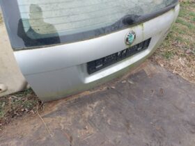 SKODA Csomagtérajtó (Részeivel)