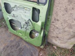 
										OPEL Bal első Ajtó (Részeivel) full									