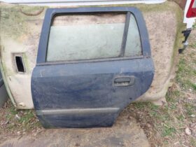 OPEL Bal hátsó Ajtó (Részeivel)