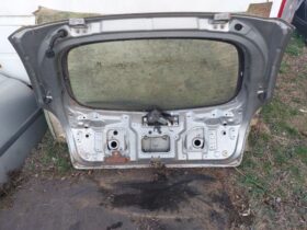 NISSAN Csomagtérajtó (Részeivel)