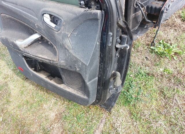 
								FORD Bal első Ajtó (Részeivel) full									