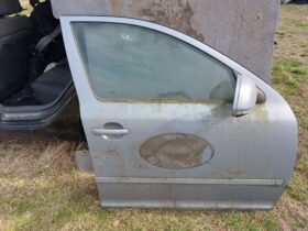 SKODA Jobb első Ajtó (Részeivel)