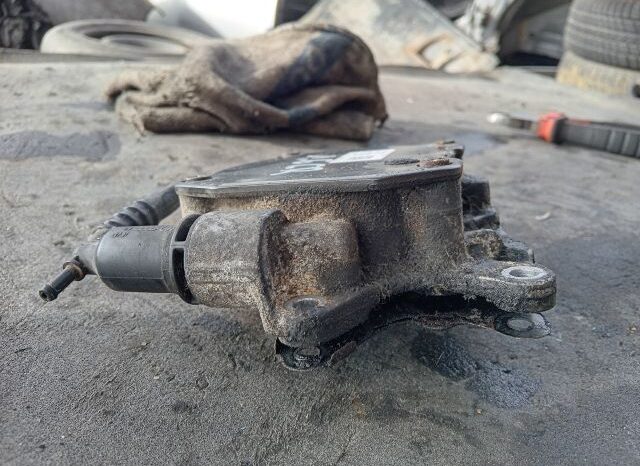 
								VW Vákumpumpa full									