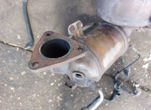 
								TOYOTA Részecskeszűrő full									