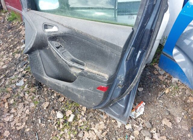 
								FORD Jobb első Ajtó (Részeivel) full									
