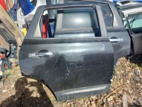NISSAN Jobb hátsó Ajtó (Részeivel)