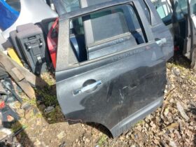 NISSAN Jobb hátsó Ajtó (Részeivel)