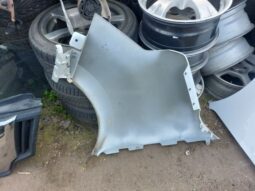 
										NISSAN Jobb első Sárvédő full									