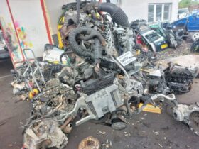 TOYOTA Komplett Motor (Segédberendezésekkel)