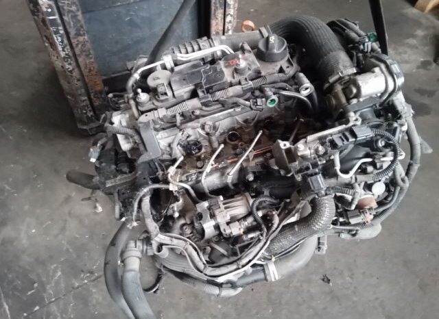 
								PEUGEOT Komplett Motor (Segédberendezésekkel) full									