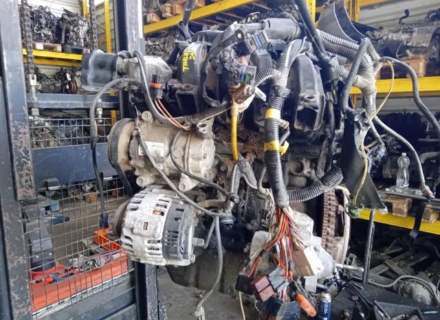 
								RENAULT Komplett Motor (Segédberendezésekkel) full									