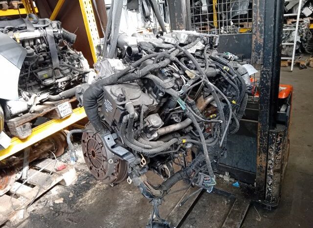 
								PEUGEOT Komplett Motor (Segédberendezésekkel) full									