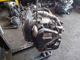 NISSAN Komplett Motor (Segédberendezésekkel)