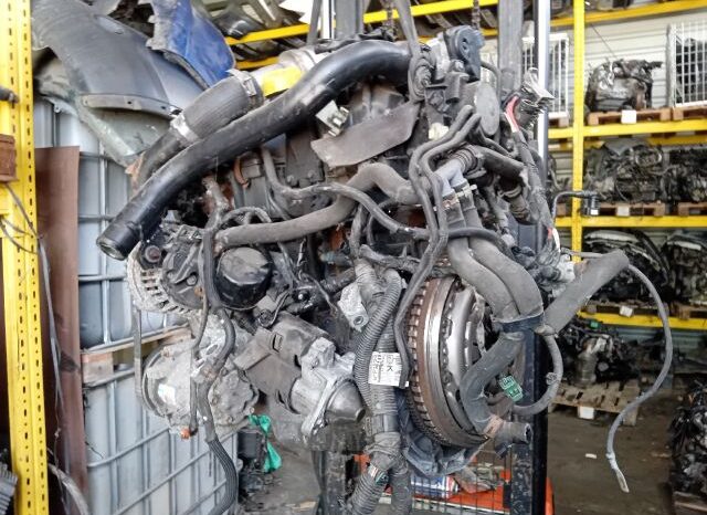 
								NISSAN Komplett Motor (Segédberendezésekkel) full									