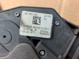 
										FORD Csomagtérajtó Zárbetét full									