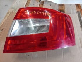 SKODA Jobb Hátsó Lámpa