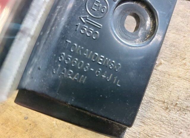 
								SUZUKI Bal Hátsó Lámpa full									