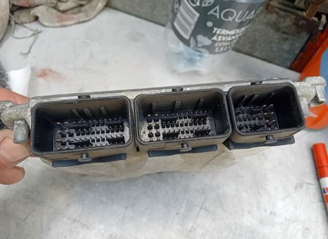 
								RENAULT Motorvezérlő full									