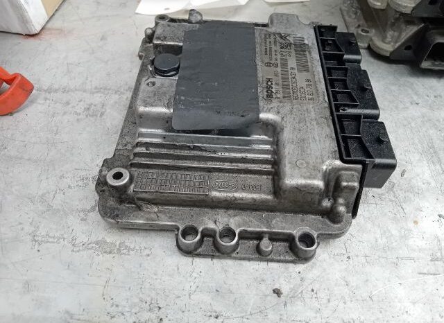 
								PEUGEOT Motorvezérlő full									