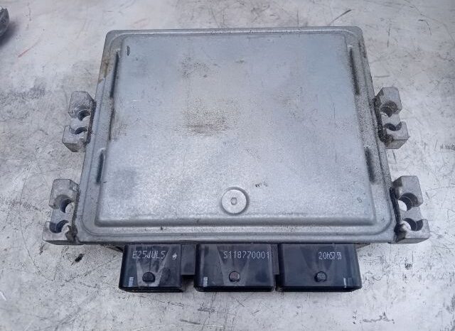 
								RENAULT Motorvezérlő full									