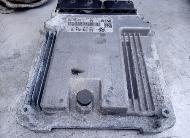 
								VW Motorvezérlő full									