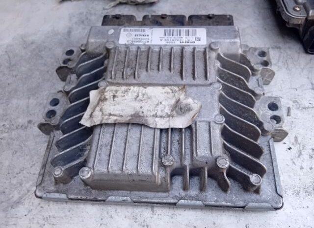 
								RENAULT Motorvezérlő full									