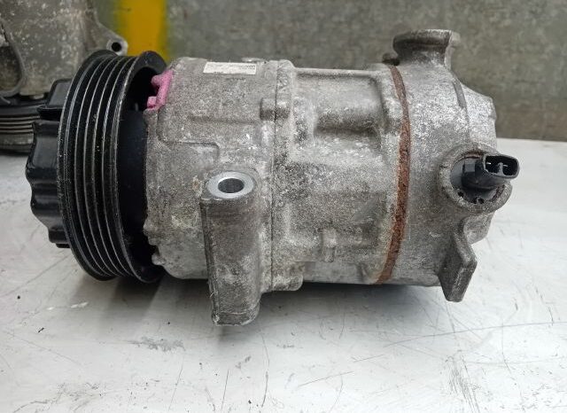 
								OPEL Klímakompresszor full									
