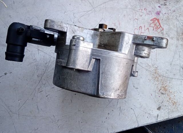 
								RENAULT Vákumpumpa full									