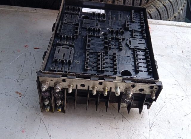 
								SKODA Biztosítéktábla Motortér full									