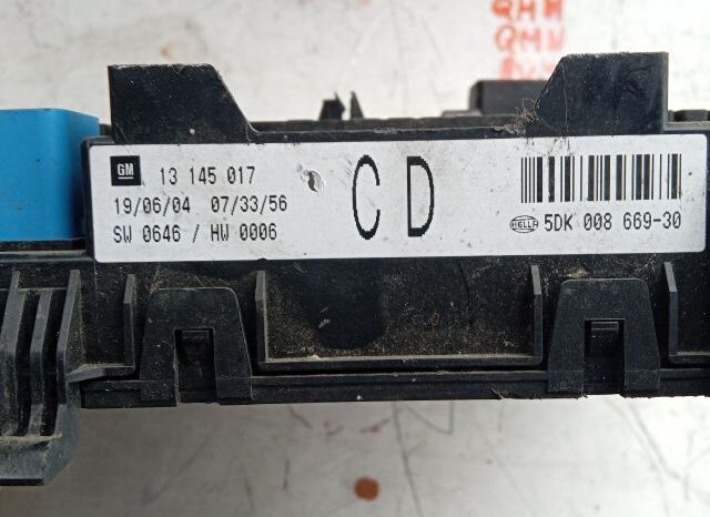 
								OPEL Biztosítéktábla Csomagtér full									
