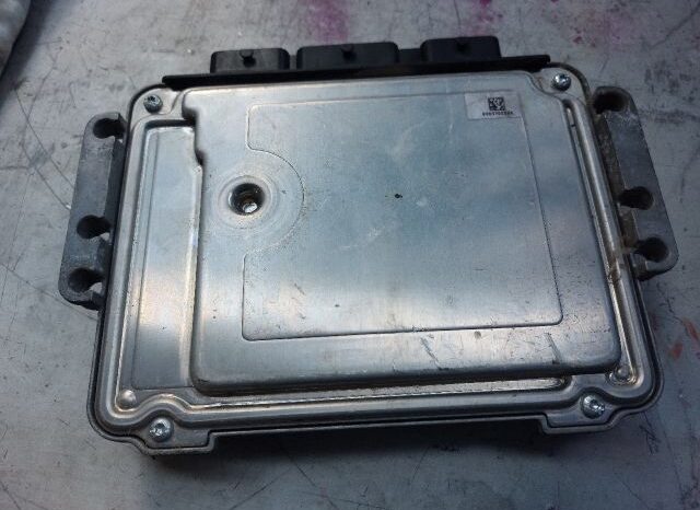 
								FORD Motorvezérlő full									