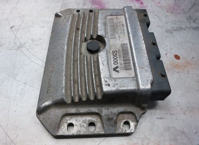 
								RENAULT Motorvezérlő full									