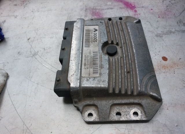 
								RENAULT Motorvezérlő full									