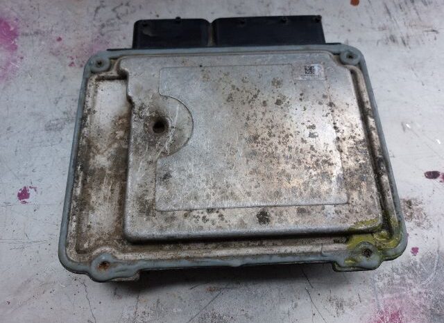 
								VW Motorvezérlő full									