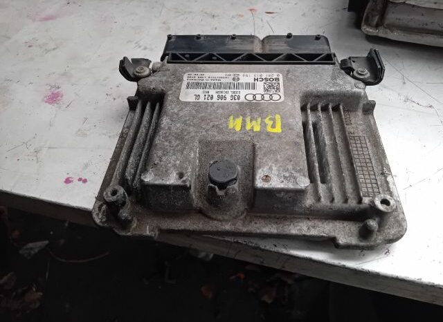 
								AUDI Motorvezérlő full									