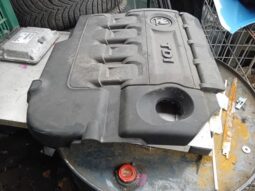 
										SKODA Felső Motorburkolat full									