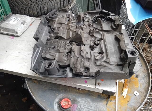 
								SKODA Felső Motorburkolat full									